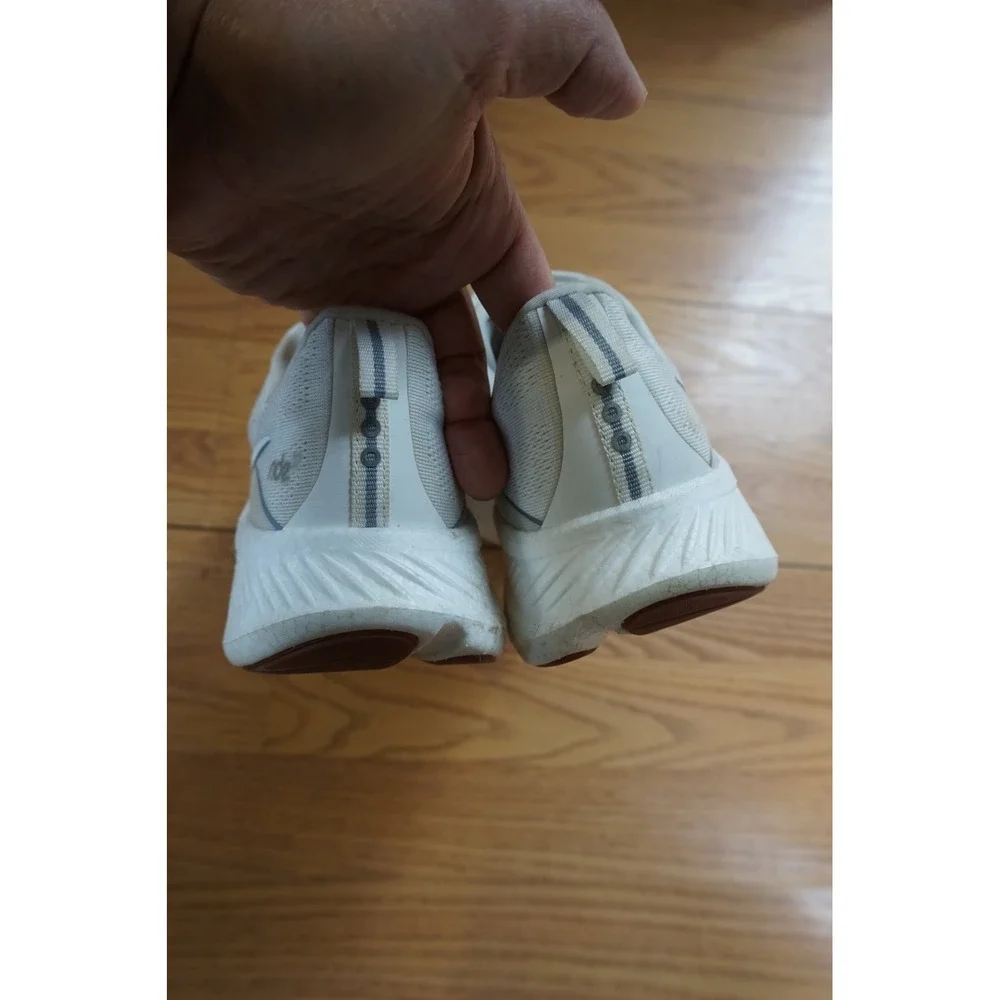 Saucony Ride 15‎ Running Shoes Athletic Performance White Silver Womens 10